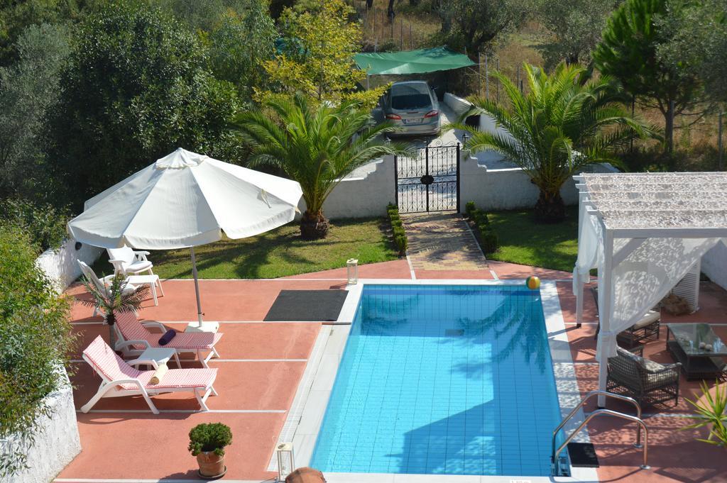 Villa Platanias Agia Paraskevi  Buitenkant foto