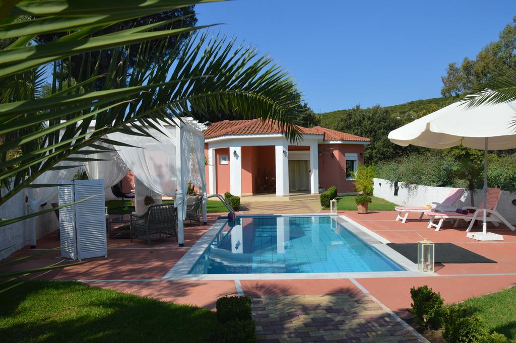 Villa Platanias Agia Paraskevi  Buitenkant foto