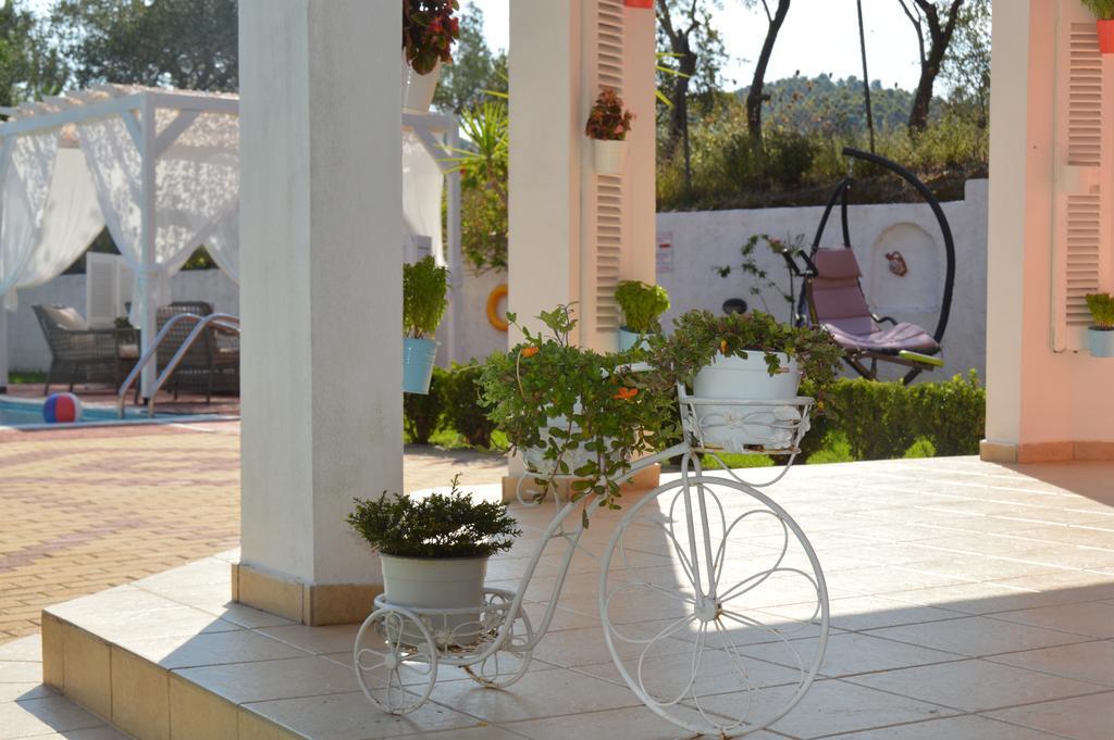 Villa Platanias Agia Paraskevi  Buitenkant foto