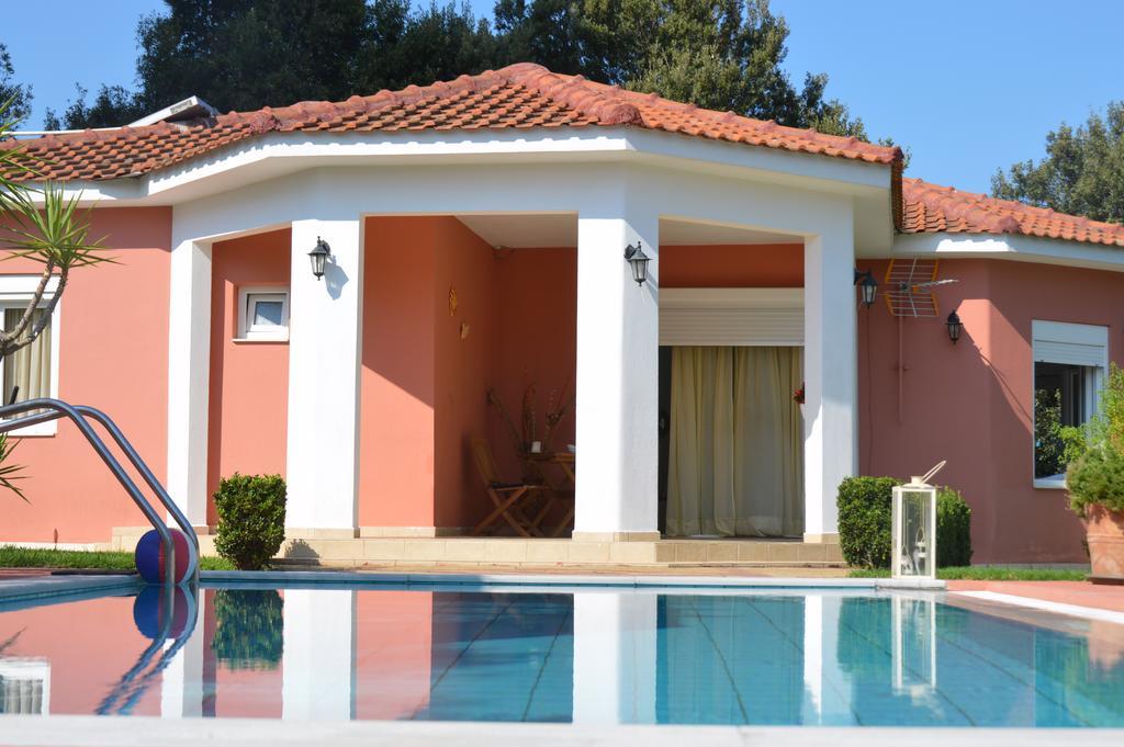 Villa Platanias Agia Paraskevi  Buitenkant foto